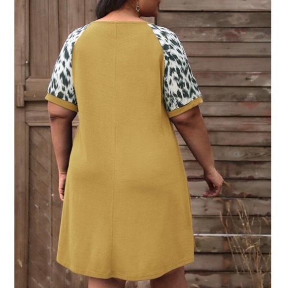 Leopard print sleeves plus size  dress - Picture 2 of 5